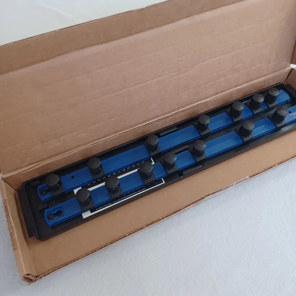 New Ernst 2 Rail Twist Lock Socket Boss 18", Blue - 3/4" - Picture 9 of 12